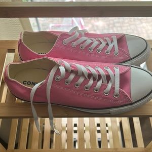 Pink converse